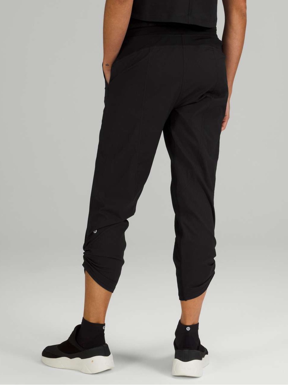 Lululemon Dance Studio Mid-Rise Crop Pants Black Size 0 - Picture 5 of 13
